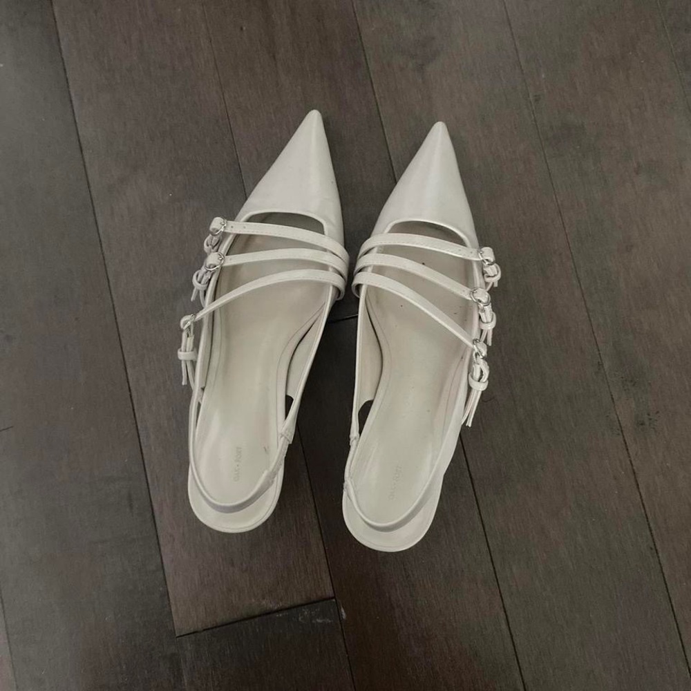 Oak + Fort pointed toe white mules - Picture 5 of 5